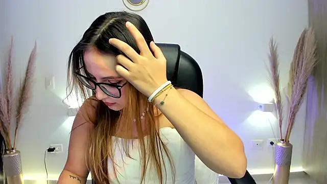 RyliieHunter online show from 12/09/24, 04:56