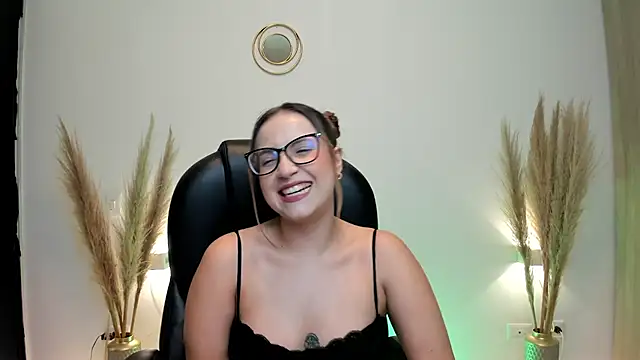 RyliieHunter online show from 12/14/24, 02:23