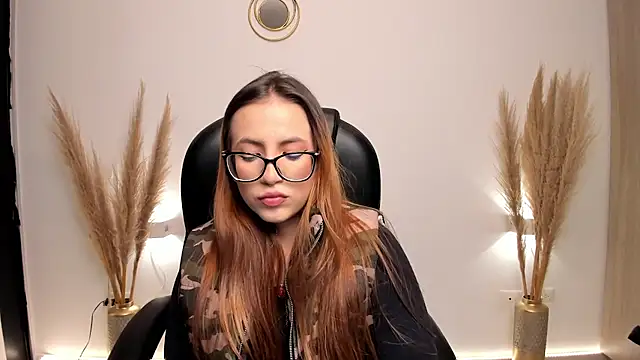 RyliieHunter online show from 12/15/24, 02:19