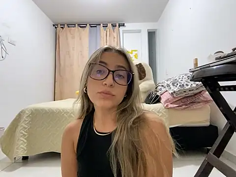 RyliieHunter online show from 02/02/25, 03:21