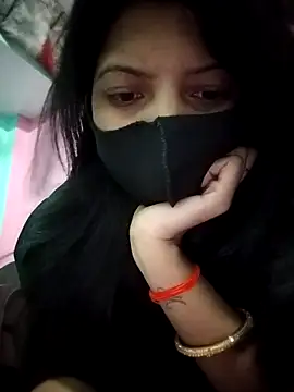 Snapshot of Hotty-Divya chatting on 05/05/26, 02:41 Hotty-Divya online show from 05/05/26, 02:41