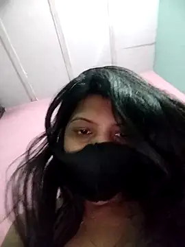 Snapshot of Hotty-Divya chatting on 05/06/26, 02:55 Hotty-Divya online show from 05/06/26, 02:55