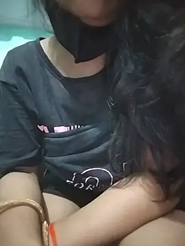 Snapshot of Hotty-Divya chatting on 07/02/26, 04:46 Hotty-Divya online show from 07/02/26, 04:46