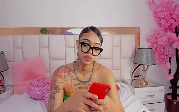 Mia Jansen online show from 01/10/25, 12:17