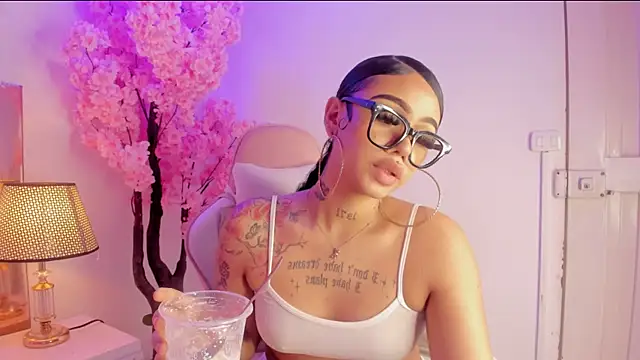 Mia Jansen online show from 02/13/25, 01:40