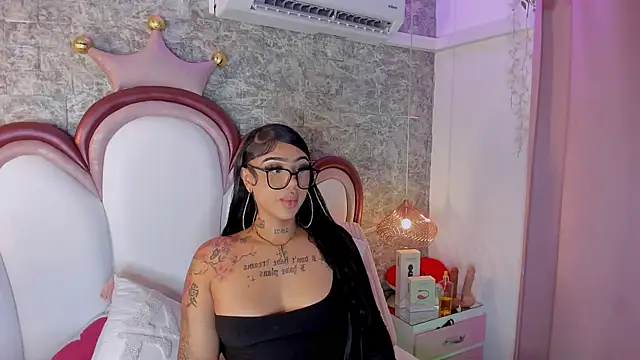 Mia Jansen online show from 04/22/26, 01:45