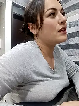 Lesly 10- online show from 11/08/25, 02:23