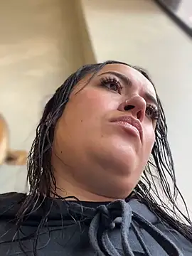 Lesly 10- online show from 02/01/26, 09:13