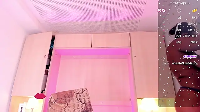 EmilyyStuart online show from 02/04/25, 10:00