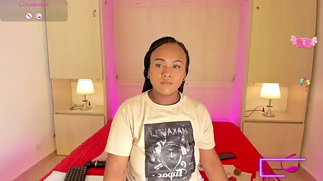 EmilyyStuart online show from 10/07/25, 04:09