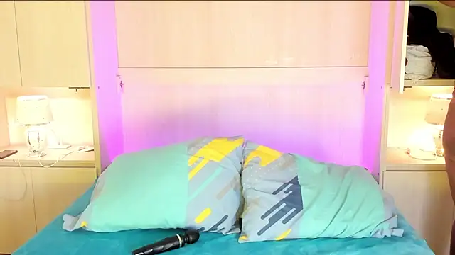 EmilyyStuart online show from 02/12/26, 07:42