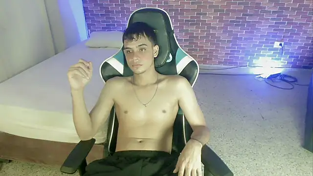 zacariasss  online show from 09/23/25, 03:53