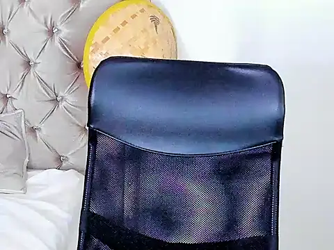 Andrew wolf7 online show from 09/10/25, 04:29