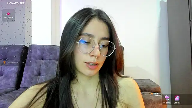 emmadiaz1 online show from 12/13/24, 03:49