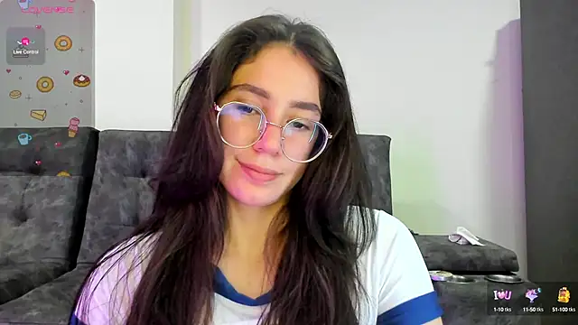 emmadiaz1 online show from 02/24/25, 04:27