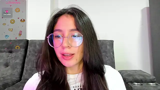 emmadiaz1 online show from 03/22/25, 06:00