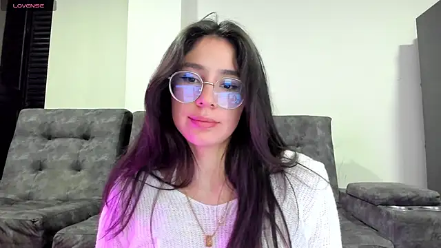 emmadiaz1 online show from 10/06/25, 06:11