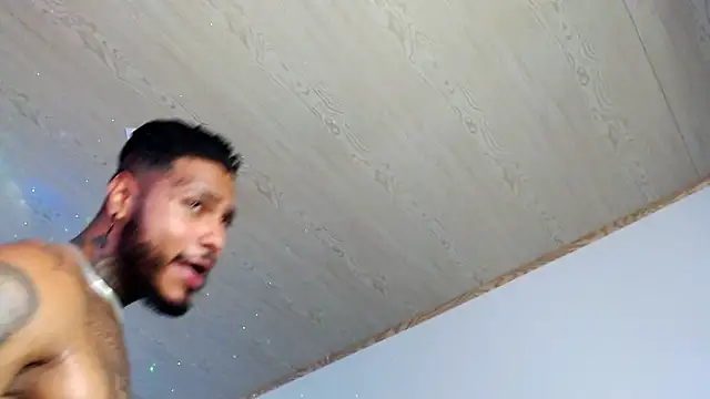 Snapshot of Exotic_tatto27121 chatting on 12/18/24, 10:02 Exotic tatto27121 online show from 12/18/24, 10:02