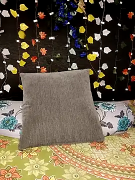 Sony-Model online show from 10/04/25, 01:36