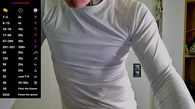 Snapshot of white_King9999 chatting on 02/26/26, 04:28 white King9999 online show from 02/26/26, 04:28