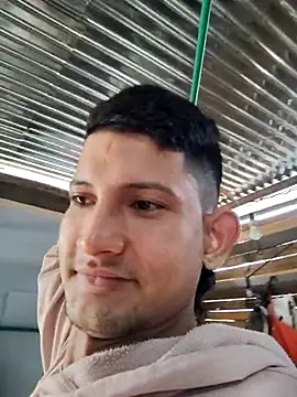 Valentinacuc online show from 12/21/25, 01:40