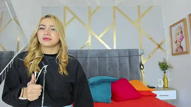 Snapshot of Caroliine_Torres chatting on 01/17/26, 11:48 Caroliine Torres online show from 01/17/26, 11:48