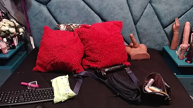 Luciana Ass online show from 11/24/25, 08:30