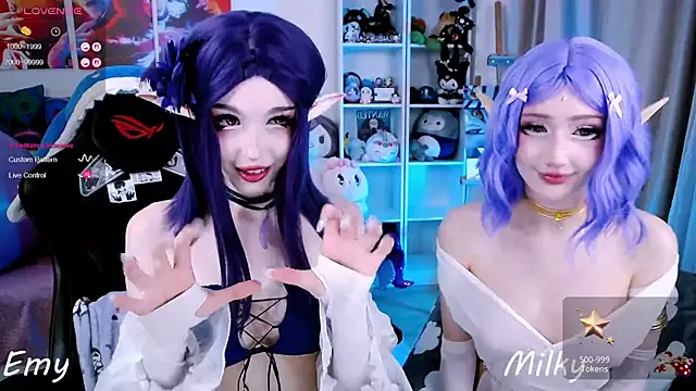 Snapshot of _Sparkland_ chatting on 09/27/25, 06:24 Sparkland online show from 09/27/25, 06:24