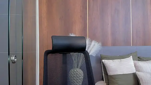 AishaPeyton online show from 01/31/25, 12:17