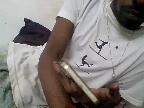 Snapshot of devilsam3327 chatting on 11/03/25, 02:29 devilsam3327 online show from 11/03/25, 02:29