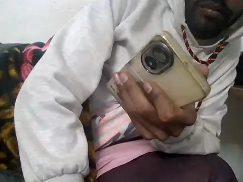 Snapshot of devilsam3327 chatting on 11/11/25, 01:55 devilsam3327 online show from 11/11/25, 01:55