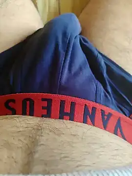 Snapshot of AndrewG_8551 chatting on 02/02/25, 11:40 AndrewG 8551 online show from 02/02/25, 11:40