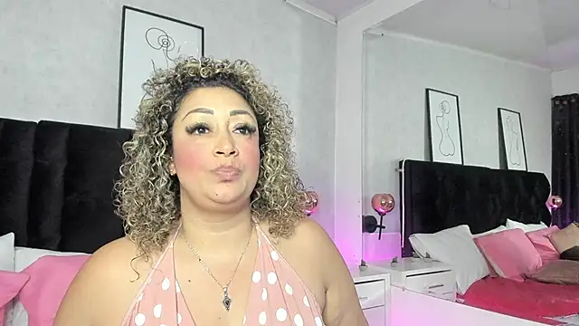 Katti Barrera online show from 01/28/25, 02:42