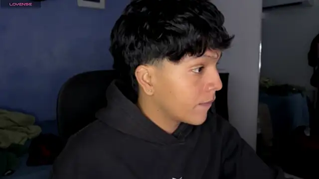 Snapshot of Xander_bonnet1 chatting on 10/10/25, 03:11 Xander bonnet1 online show from 10/10/25, 03:11