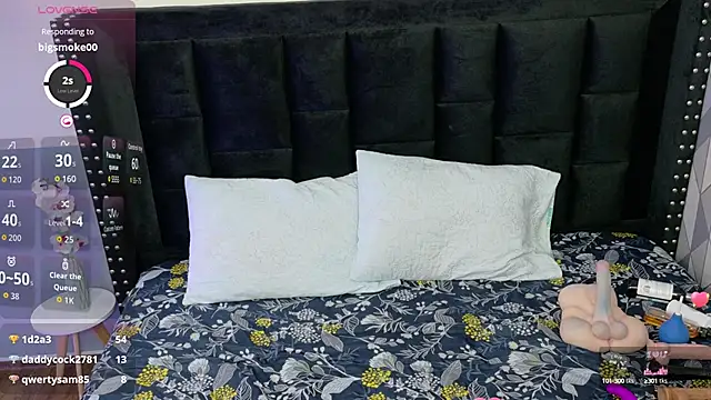 Snapshot of petitelittleebony chatting on 10/11/25, 02:55 petitelittleebony online show from 10/11/25, 02:55