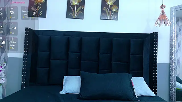 Snapshot of petitelittleebony chatting on 02/20/26, 02:19 petitelittleebony online show from 02/20/26, 02:19