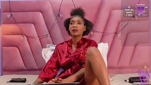 petitelittleebony online show from 04/09/26, 01:49