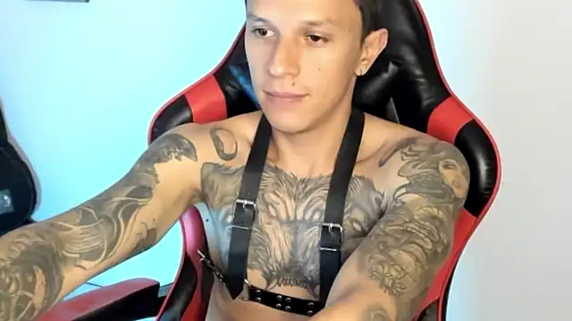 Snapshot of goodboy69l chatting on 02/10/26, 03:43 goodboy69l online show from 02/10/26, 03:43