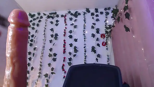 SarahStones online show from 04/19/26, 06:13