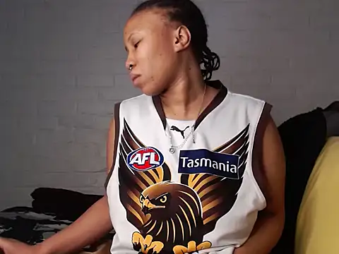 DrippinCaramelCutie online show from 11/19/25, 08:42