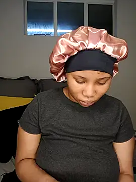 DrippinCaramelCutie online show from 11/26/25, 01:28