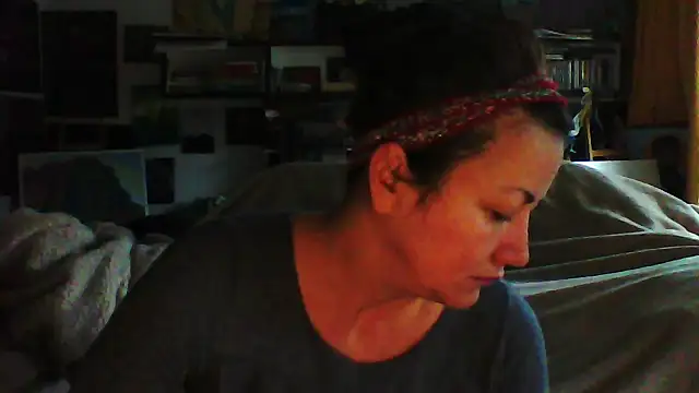 MariaAnaSunshine online show from 10/13/25, 06:24