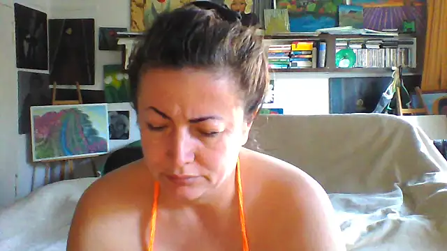 MariaAnaSunshine online show from 10/18/25, 02:07