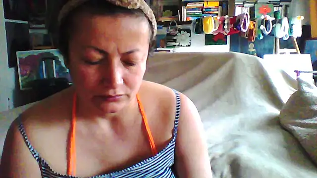 MariaAnaSunshine online show from 11/14/25, 10:03