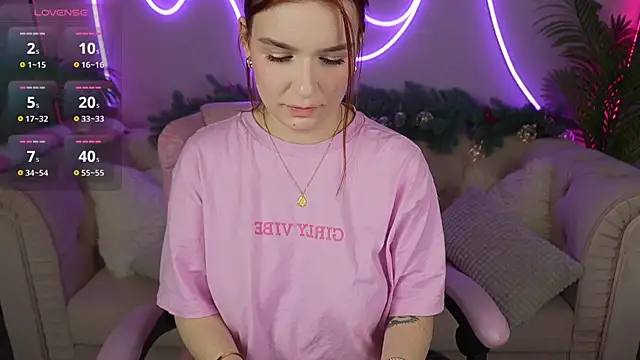 Snapshot of RedShinee chatting on 01/08/25, 10:48 RedShinee online show from 01/08/25, 10:48