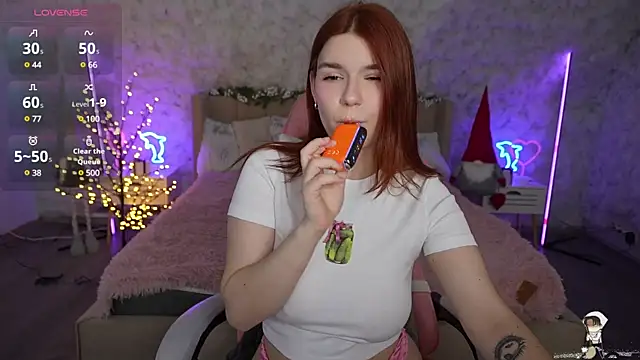 Snapshot of RedShinee chatting on 01/11/25, 01:53 RedShinee online show from 01/11/25, 01:53