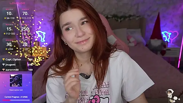 Snapshot of RedShinee chatting on 01/13/25, 02:07 RedShinee online show from 01/13/25, 02:07