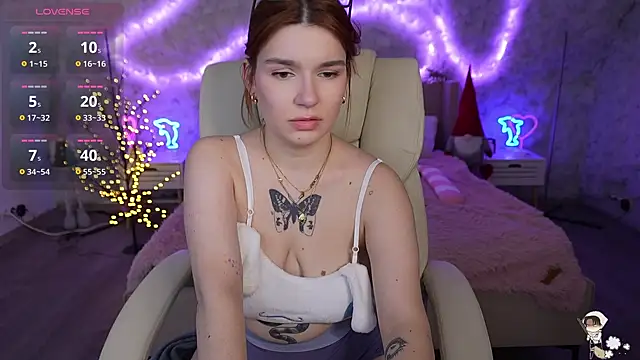 Snapshot of RedShinee chatting on 02/05/25, 02:05 RedShinee online show from 02/05/25, 02:05