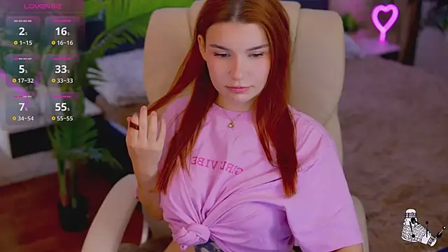 Snapshot of RedShinee chatting on 09/27/25, 05:56 RedShinee online show from 09/27/25, 05:56