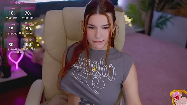 Snapshot of RedShinee chatting on 10/27/25, 01:59 RedShinee online show from 10/27/25, 01:59